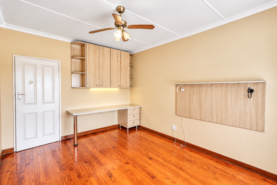 4 Bedroom Property for Sale in Nahoon Valley Park Eastern Cape